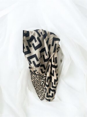 Foulard Géométrique