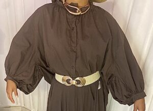 Chemise bouffante
100% Cotton
Marron