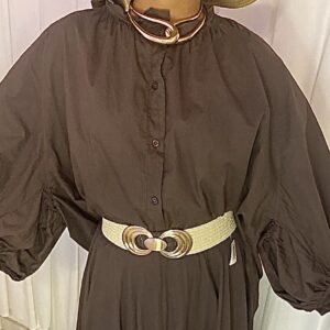 Chemise bouffante
100% Cotton
Marron