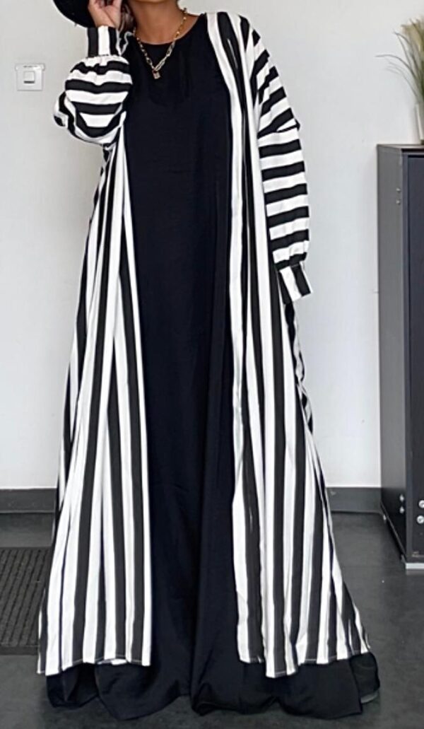 d897d5e5-4469-4a56-8089-d727f550dac4 Kimono Rayé Noir