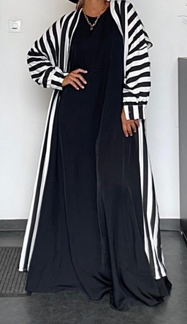 Robe Brodé Fleur Noir