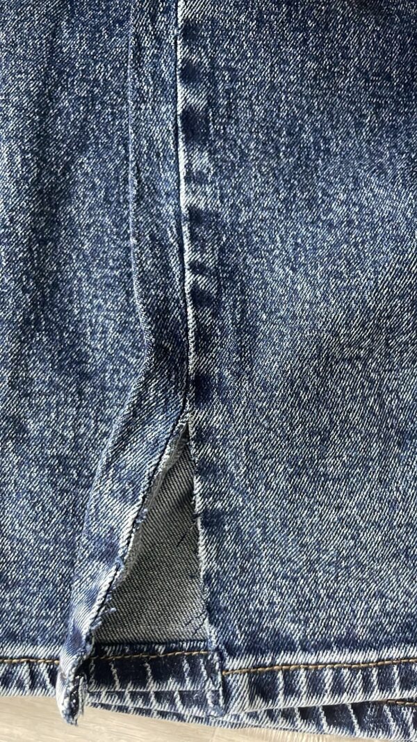 f6e1b6a6-04c0-44cf-9f98-bc98d7d8700a Jean brut