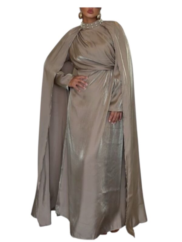 Robe col perlé et manche longue