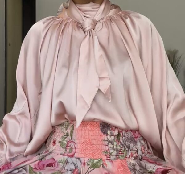 Blouse col ruban