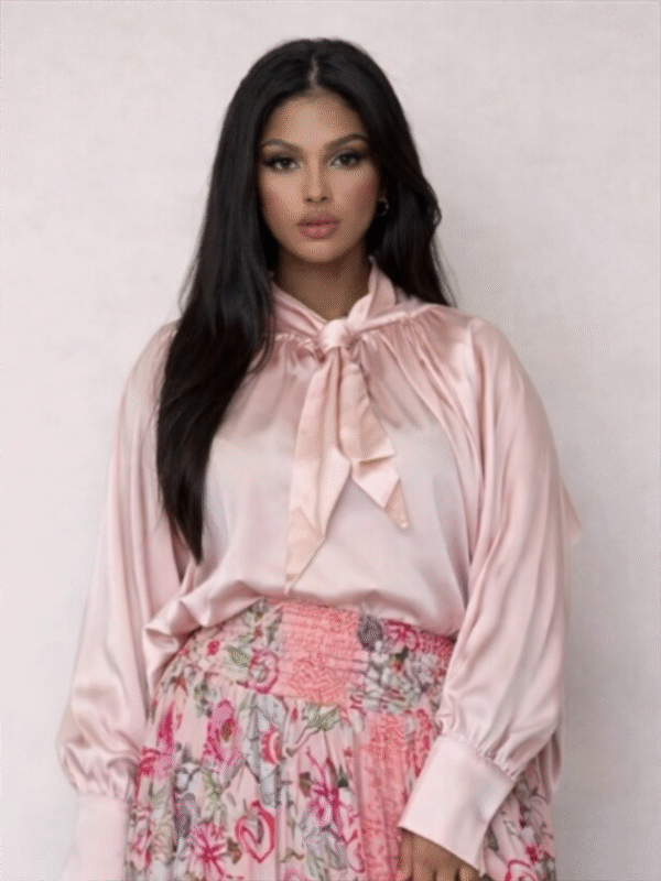 Blouse col ruban
