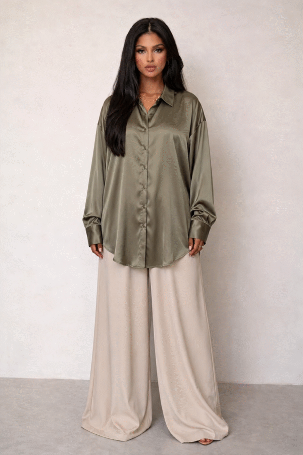 0eb26b0f-e401-4e3c-94ba-08e37017941f Chemise satinée