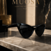 c830d32b-ea5a-4000-9afc-159810fca9a3 Lunette de soleil (chat)